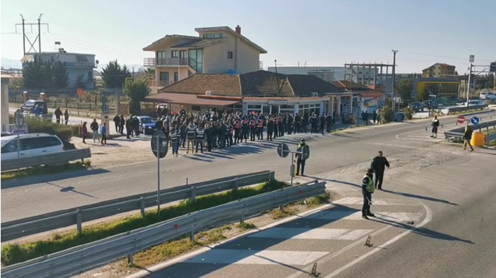 Protest&euml; tjet&euml;r kund&euml;r rritjes s&euml; &ccedil;mimeve/