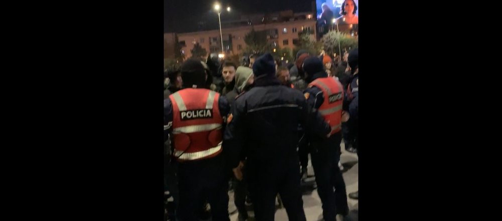 Ndizet Tirana, protestuesit zhvendosen te "Zogu i Zi"