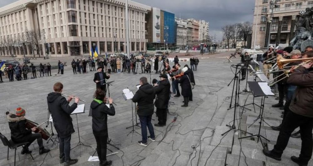 Forcat ruse i afrohen kryeqytetit, orkestra ukrainase spektak&euml;l n&euml;