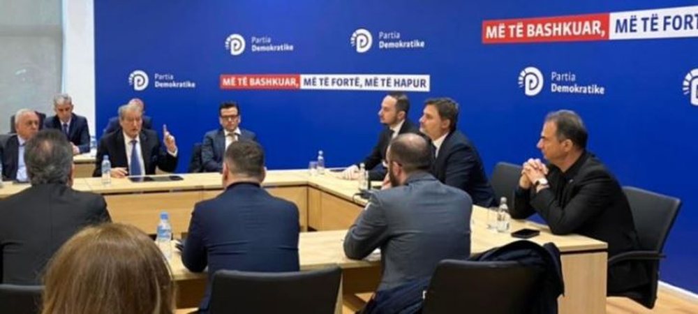 Skaneri/ Si &euml;sht&euml; p&euml;r&ccedil;ar&euml; ne tresh grupi i