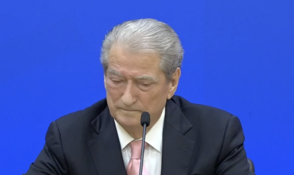 Injorimi i zyrtares s&euml; lart&euml; t&euml; DASH/ Berisha: Loj&euml; me