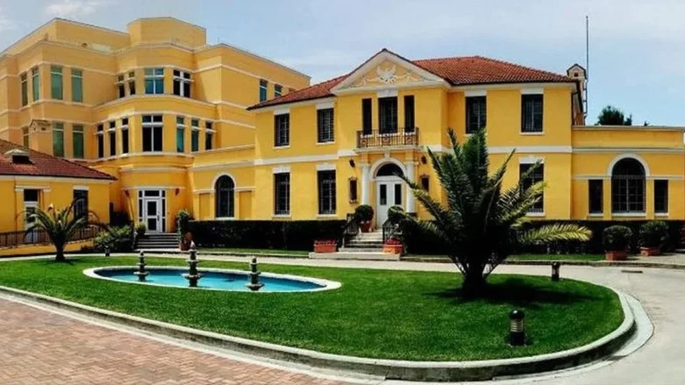 Ambasada e SHBA zbardh takimet e Yuri Kim me Gjiknurin, Alibeajn dhe Met&euml;n