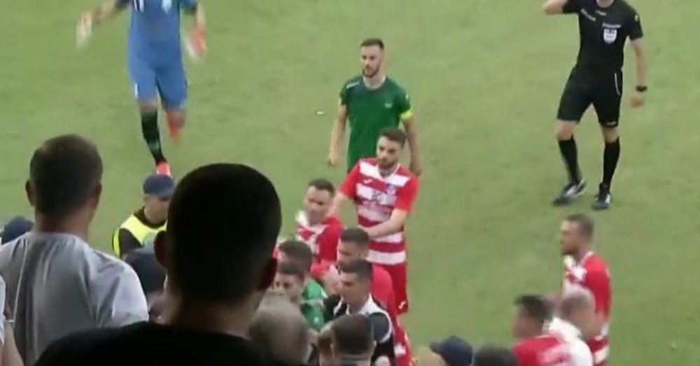 VIDEO/ Plas sherri n&euml; ndeshjen Egnatia &ndash; Korabi, policia hyn n&euml;