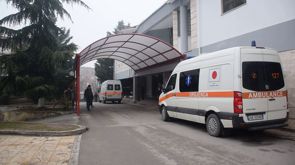 Zbardhen DESHMITE/ Pse humbi jet&euml;n 51-vje&ccedil;arja n&euml; spitalin e