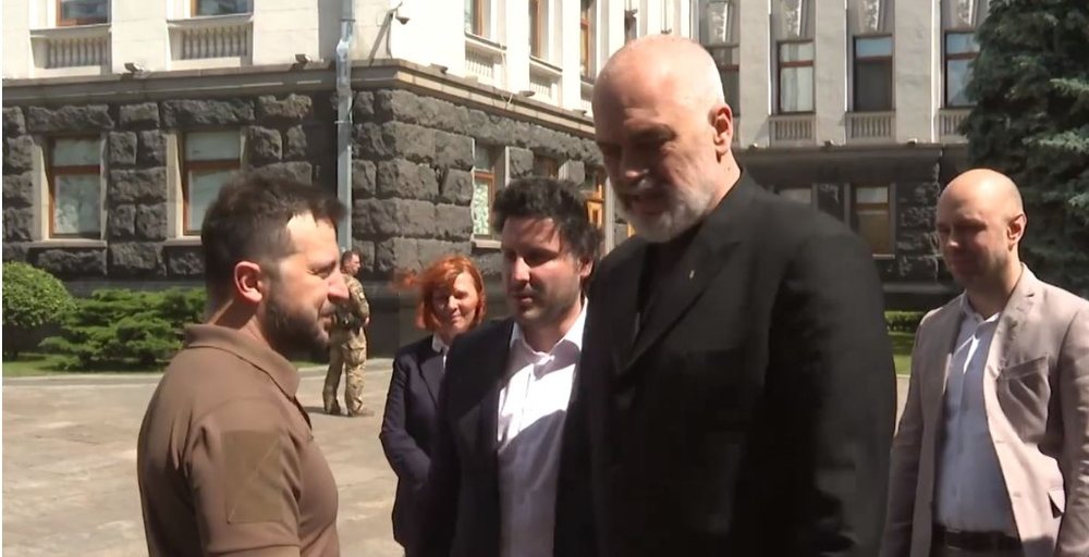 Gafa e Zelenskyt, Ram&euml;n e "em&euml;ron" kryeminist&euml;r t&euml;