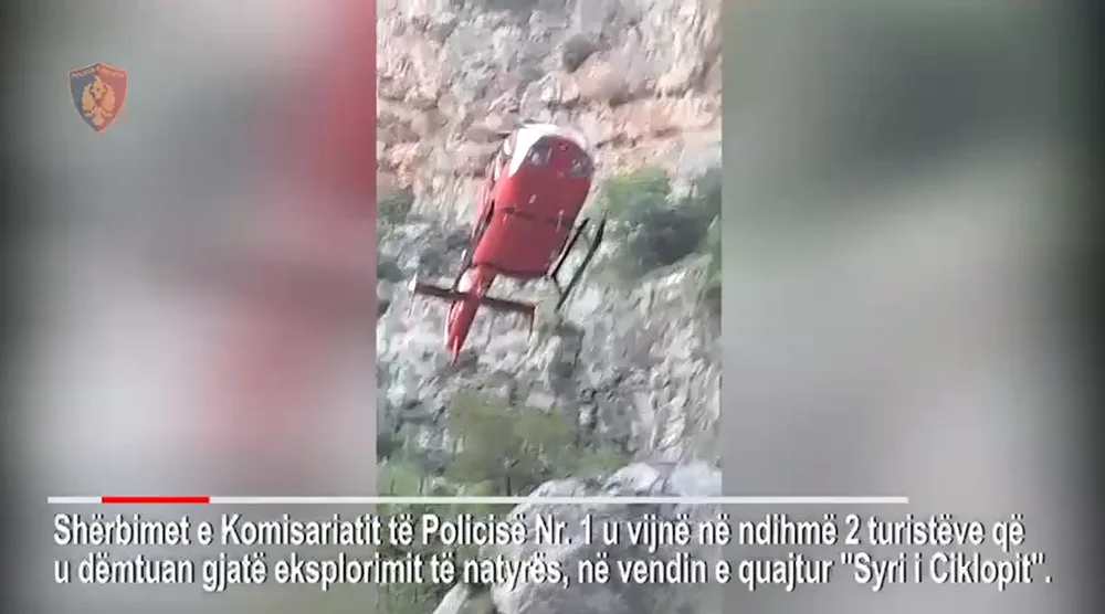 Bien nga lart&euml;sia dy turist&euml; n&euml; &ldquo;Syrin e Ciklopit&rdquo;,