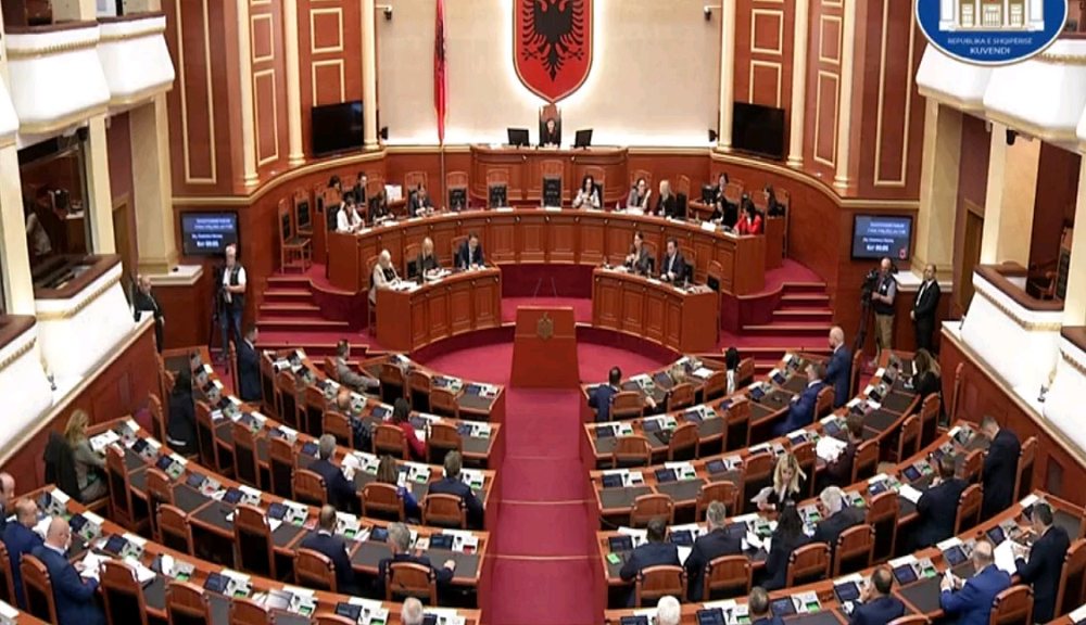 &ldquo;Ura mbi Bun&euml;&rdquo;, Kuvendi miraton marr&euml;veshjen mes