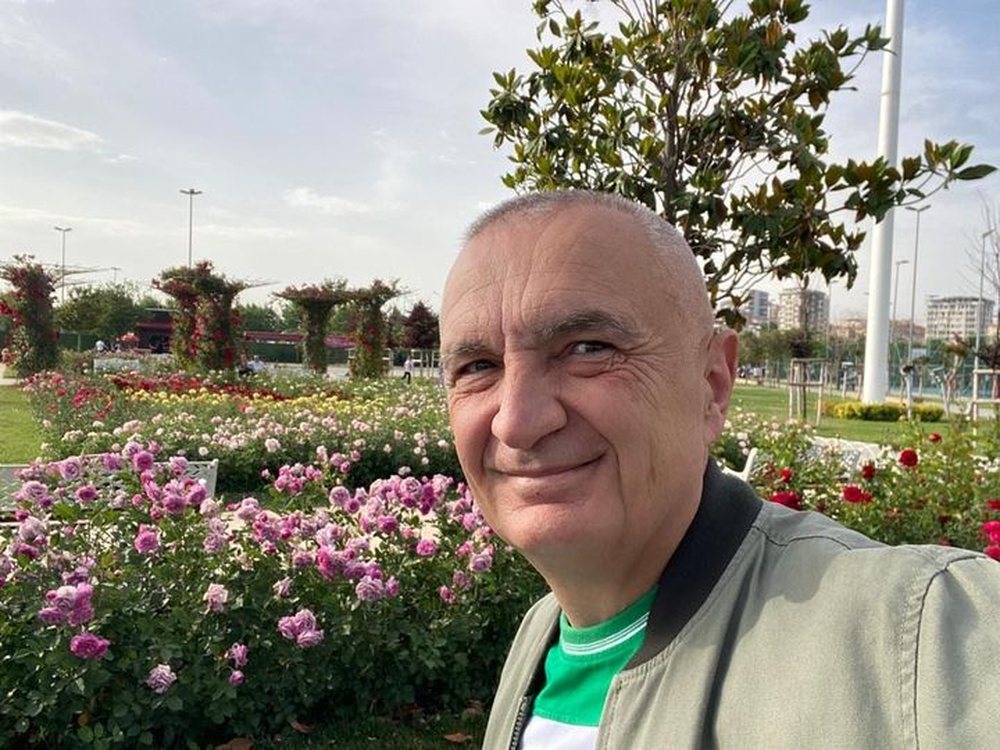 Sot votohet pasuesi i tij n&euml; Presidenc&euml;, Meta p&euml;rsh&euml;ndet nga