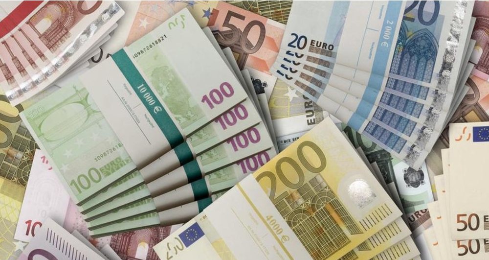 Kursi i Euros prek minimum t&euml; ri historik, bie n&euml; 119.9 Lek&euml;