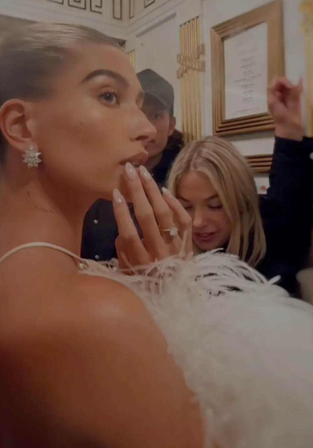 Thonjt&euml; e Hailey Bieber kthehen virale n&euml; TikTok