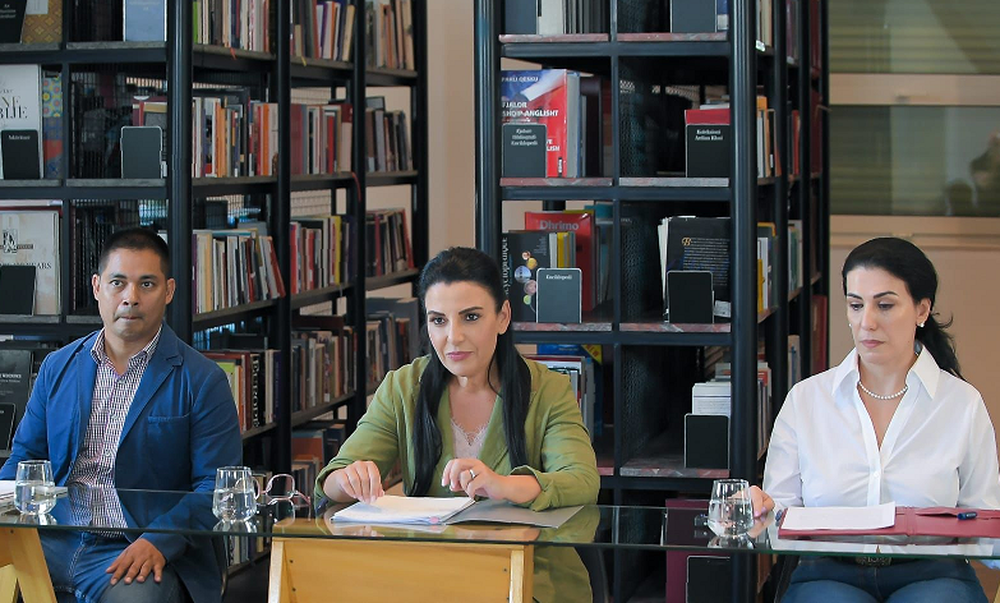 FOTO/ Pirat&euml;t kibernetik&euml; nxjerrin t&euml; dh&euml;nat e