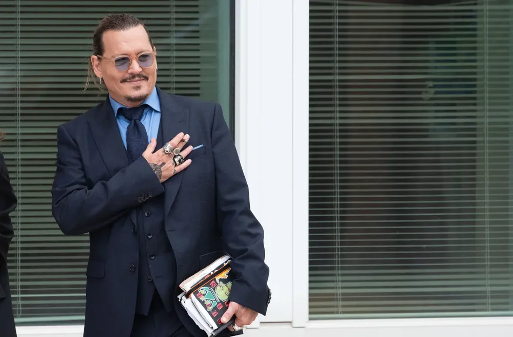 Johnny Depp dhuron parat&euml; e Amber Heard p&euml;r bamir&euml;si
