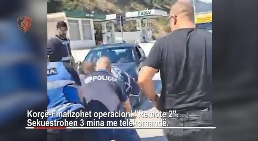 Kor&ccedil;&euml;/ Sekuestrohen tre mina me telekomand&euml;, arrestohet