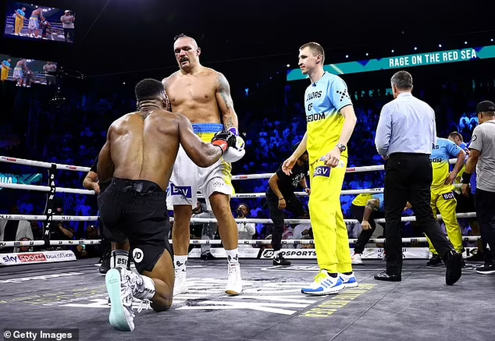 Video/ Fitore p&euml;r Ukrain&euml;n, Usyk mposht edhe nj&euml; her&euml;
