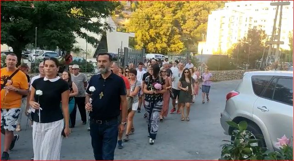 Marshim-homazh p&euml;r Jonad&euml;n 7-vje&ccedil;are n&euml; Sh&euml;ngjin,