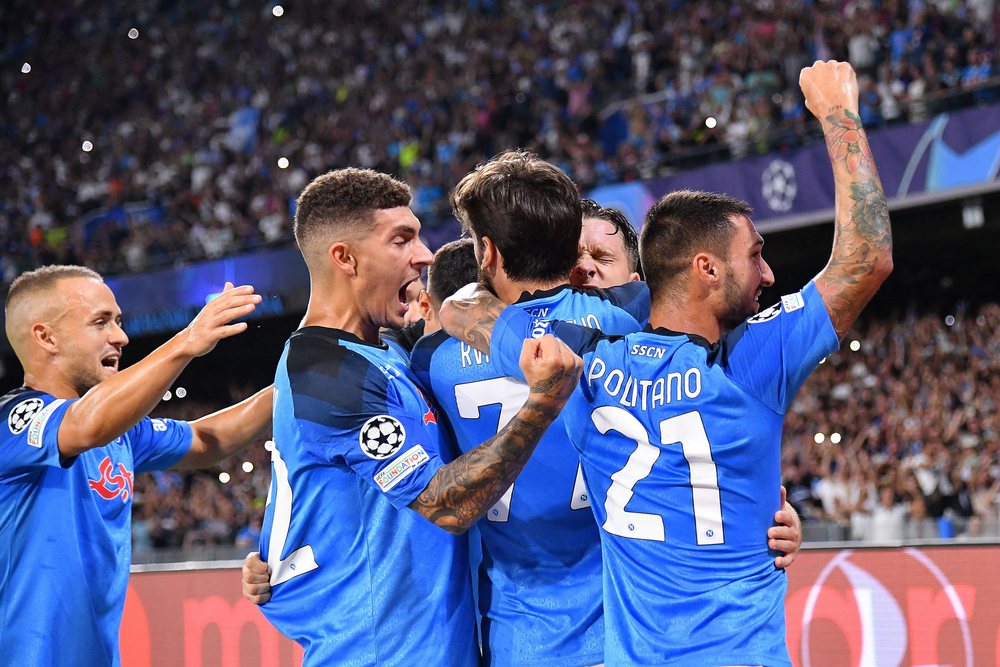 Video/ Napoli fantastiko-shkencor, turp&euml;ron Liverpool me poker: Bayern