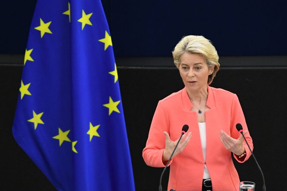 Ursula Von der Leyen: Financimi i Ukrain&euml;s me pajisje ushtarake t&euml;