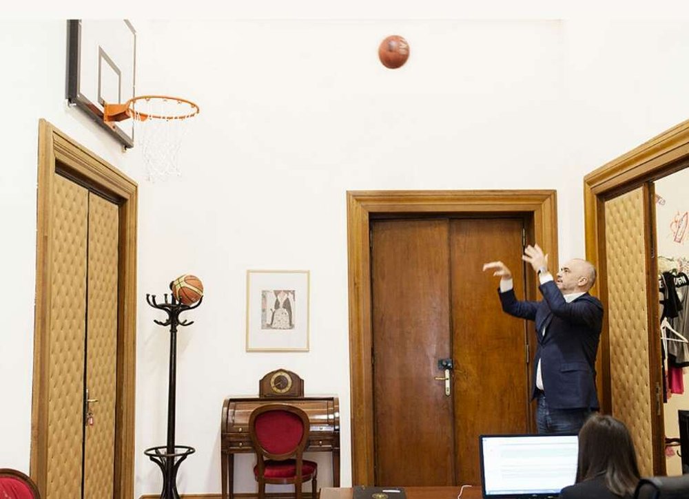 Rr&euml;fimi i Ram&euml;s: Isha basketbollist mediok&euml;r, m&euml; mor&euml;n