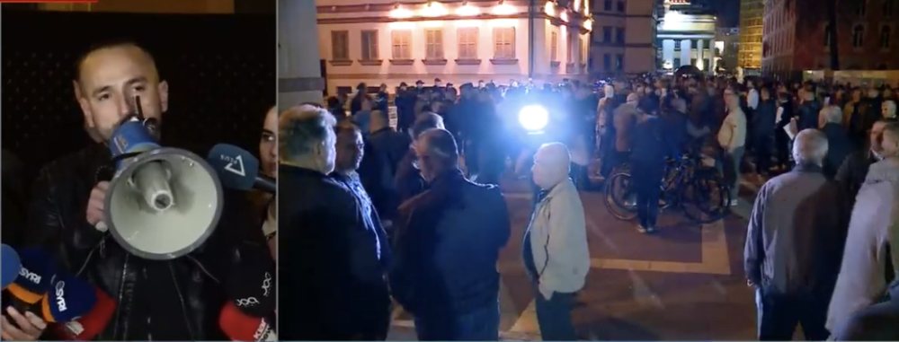 Vrasja e t&euml; riut, protestuesit k&euml;rkojn&euml; dor&euml;heqjen e