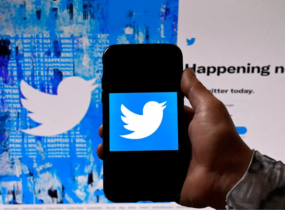Twitter ndalon 'screenshot' t&euml; postimeve