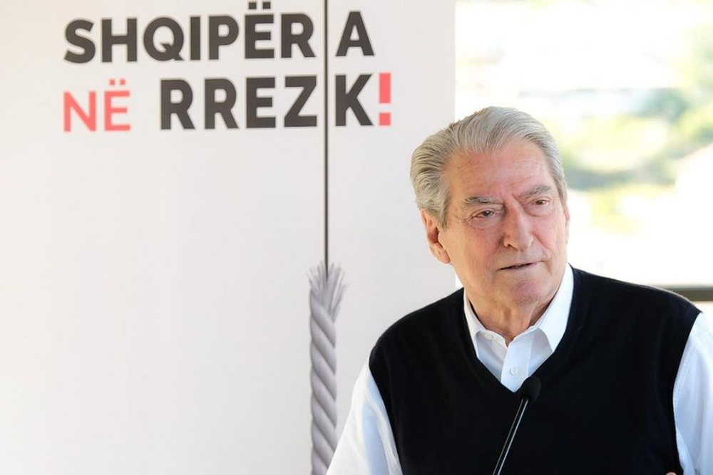 Berisha: Rama rr&euml;noi Gjirokastr&euml;n, largoi edhe Gjykat&euml;n e Apelit