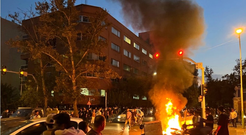 Kush po udh&euml;heq shtypjen e protestave n&euml; Iran?