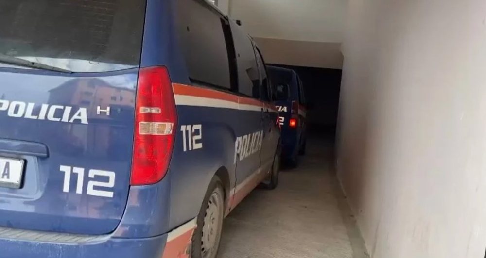 Tjet&euml;rsuan pronat n&euml; Himar&euml;, mb&euml;rrijn&euml; n&euml;
