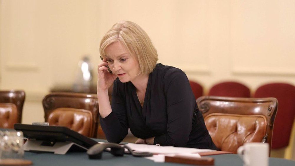 Hakerohet telefoni i ish-kryeministres britanike Liz Truss