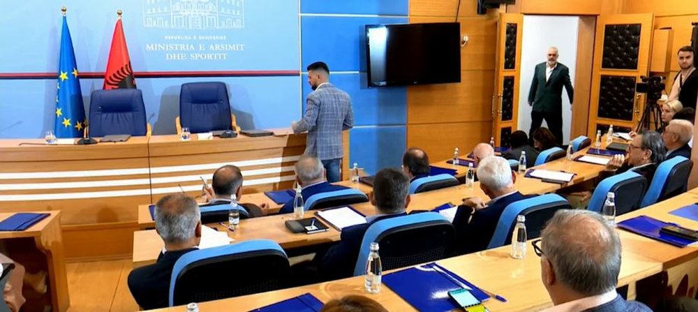 Video/ Rama me rektor&euml;t, si takimi i Ramiz Alis&euml; me intelektual&euml;t