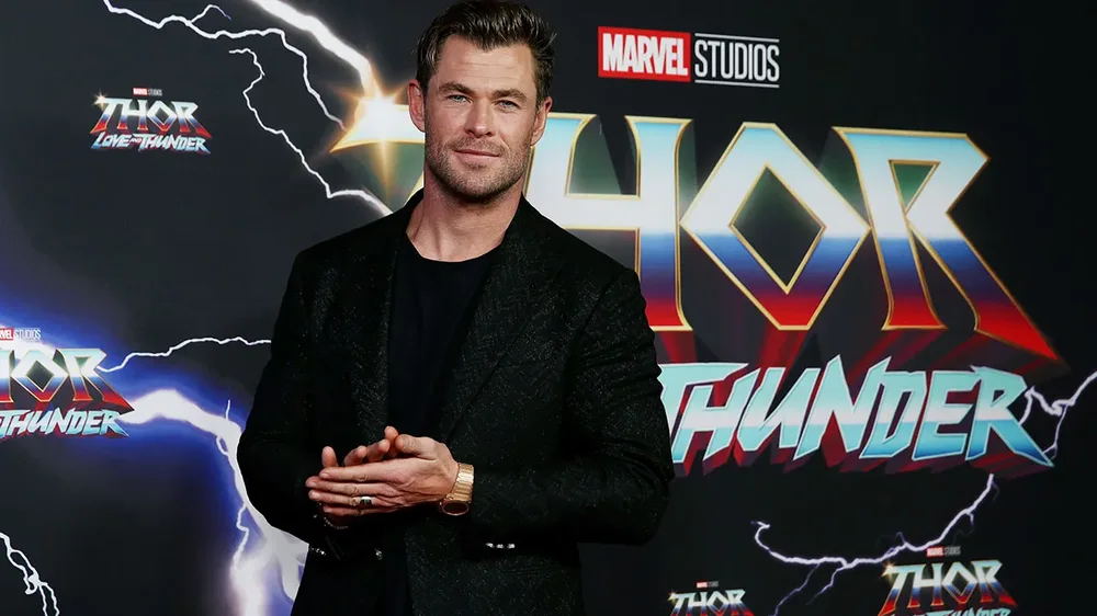 Chris Hemsworth b&euml;n pauz&euml; nga aktrimi