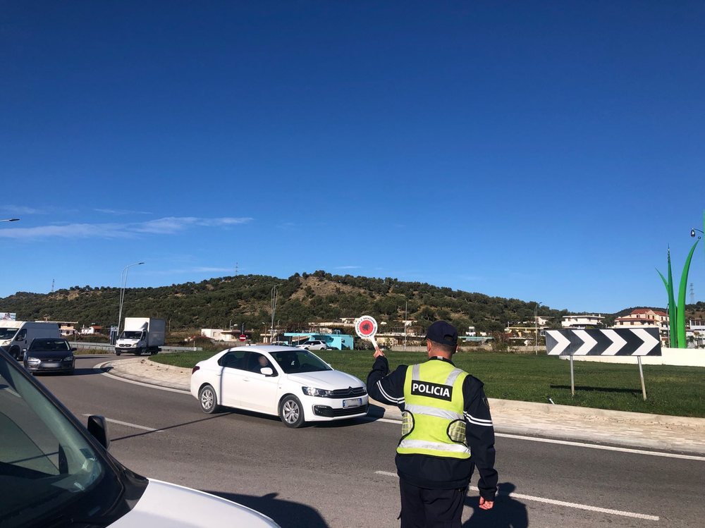 Aksione n&euml; Vlor&euml; dhe Sarand&euml;, 4 shofer&euml; t&euml; arrestuar