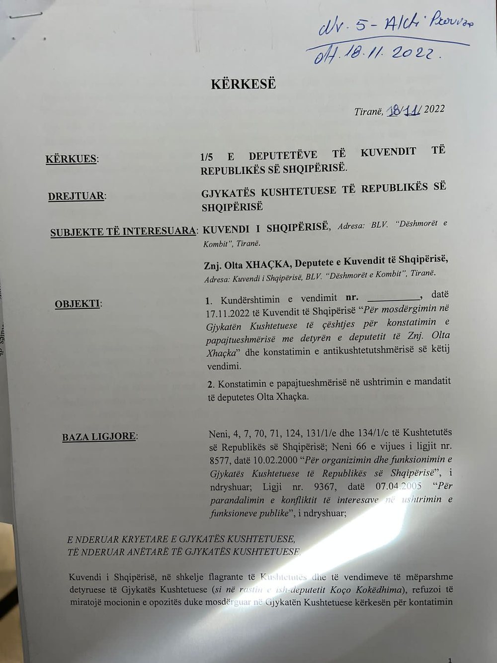 Firmat p&euml;r Kushtetuese/ 28 deputet&euml; pas Berish&euml;s, vet&euml;m 14