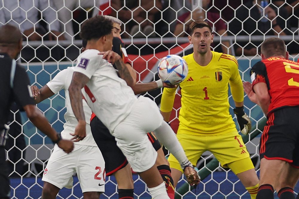Video/ Davies tradh&euml;ton Kanad&euml;n, Batshuayi nderon Belgjik&euml;n: