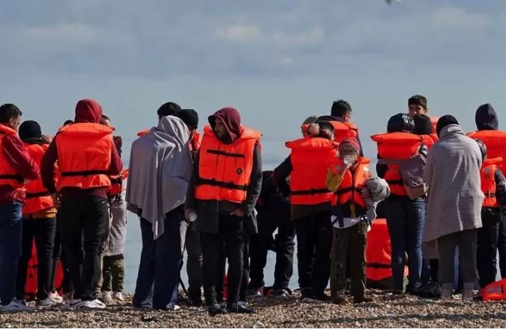 Ministri britanik: Qindra emigrant&euml; shqiptar&euml; jan&euml; kthyer n&euml;