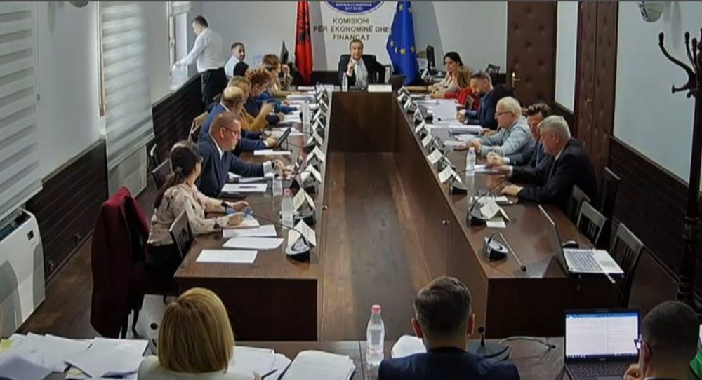 &ldquo;Ik e pir*u&rdquo;, Bra&ccedil;e nxehet nga Spaho, debate p&euml;r Portin