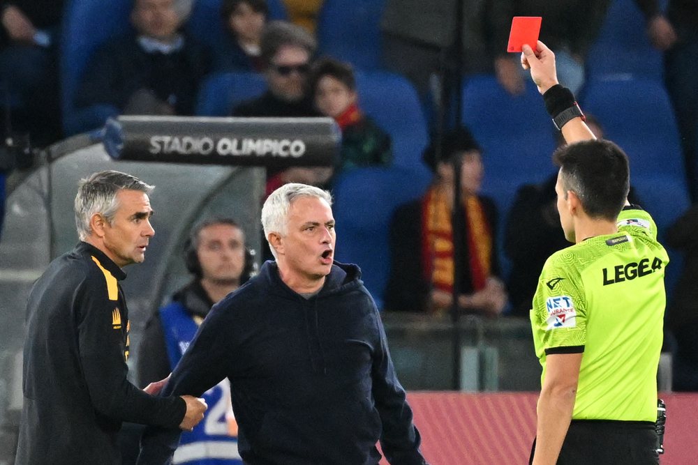 Mourinho shp&euml;rthen kund&euml;r lojtar&euml;ve t&euml; tij, dikush nuk pati