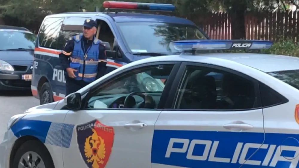Tentoi t&rsquo;i vinte flak&euml;n lokalit, arrestohet 40-vje&ccedil;ari n&euml;