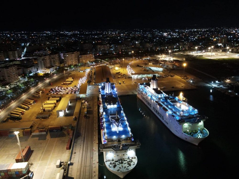 &Ccedil;'po ndodh/ BKH zbarkon n&euml; portin e Durr&euml;sit