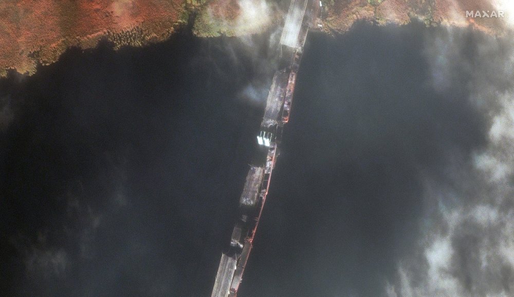 Foto nga sateliti/ Rus&euml;t ik&euml;n nga Kherson, por shkat&euml;ruan 7 ura