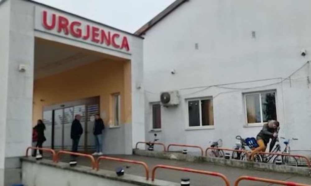 Mbyllet hoteli n&euml; Shkod&euml;r ku u helmuan klient&euml;t dhe kamarieri,