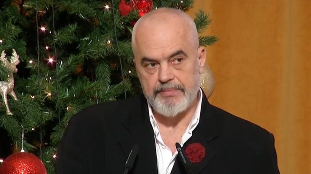 Rama: Kush studion p&euml;r M&euml;suesi do marr&euml; burs&euml; me vler&euml;n