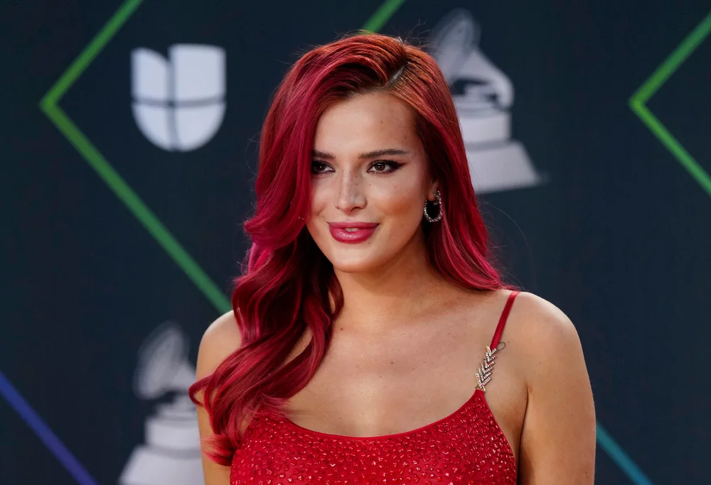 Bella Thorne sulmon regjisorin pas akuzave p&euml;r ngacmim