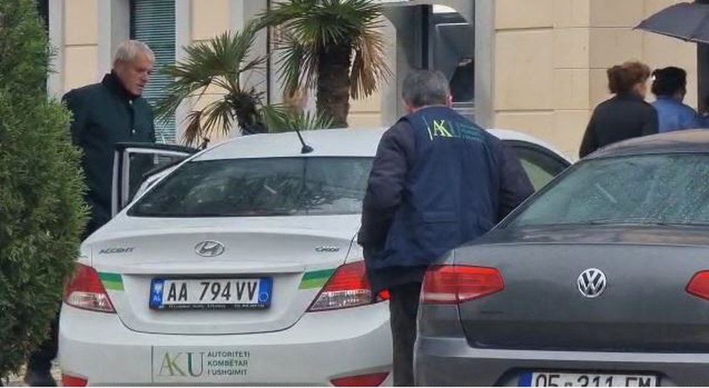 Tre persona t&euml; helmuar n&euml; Mal&euml;si t&euml; Madhe, UKSH: Kan&euml;