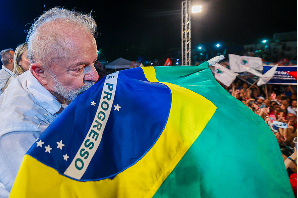 Video/ Presidenti i Brazilit Lula, mesazh Selecaos: "B&euml;jm&euml; tifo