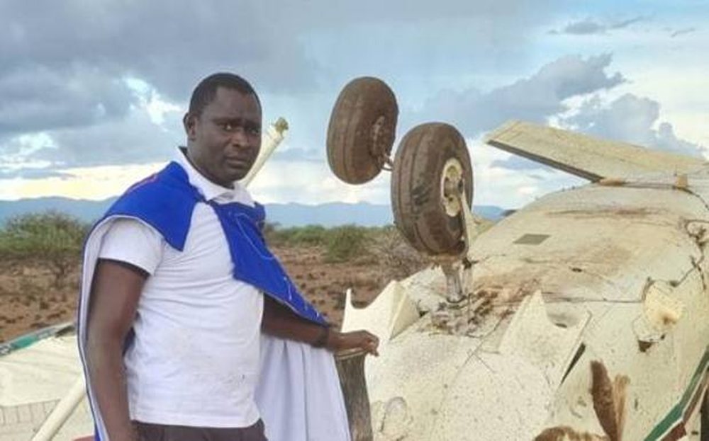 Rudisha i mbijetuar p&euml;r mrekulli: avioni rr&euml;zohet n&euml; Nairobi,