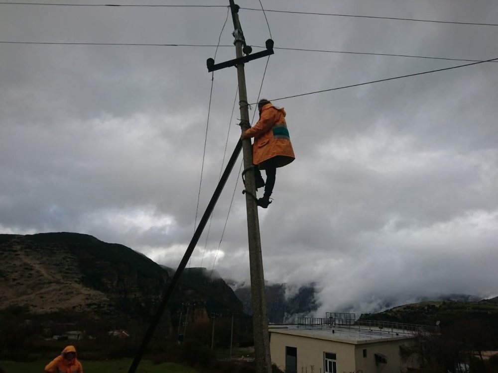 Digjen transformatori, banor&euml;t n&euml; disa zona Tepelene pa energji