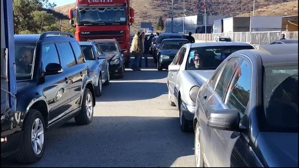 Fluks p&euml;r festat e fundvitit, mbi 4 mij&euml; emigrant&euml; futen n&euml;
