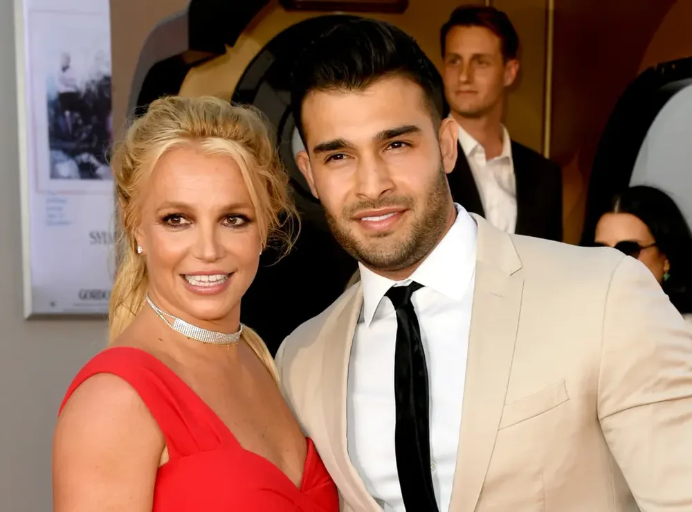 Sam Asghari flet p&euml;r munges&euml;n e Britney n&euml; publik
