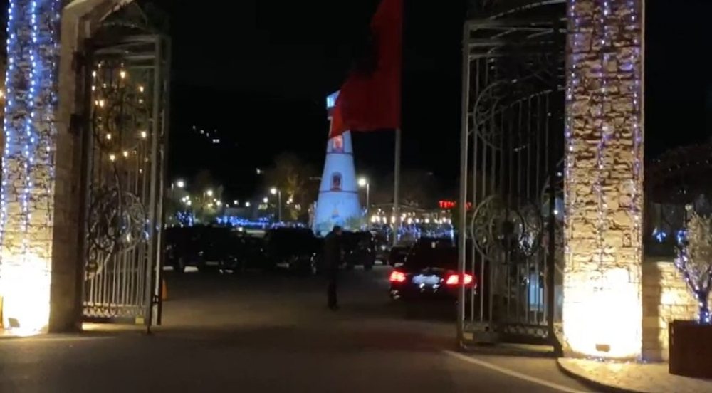 Rama shtron dark&euml; te Luca p&euml;r ministrat dhe deputet&euml;t