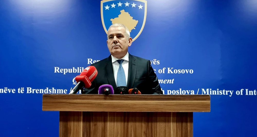 Sve&ccedil;la: N&euml;se KFOR nuk vepron, ne do t&rsquo;i heqim vet&euml;